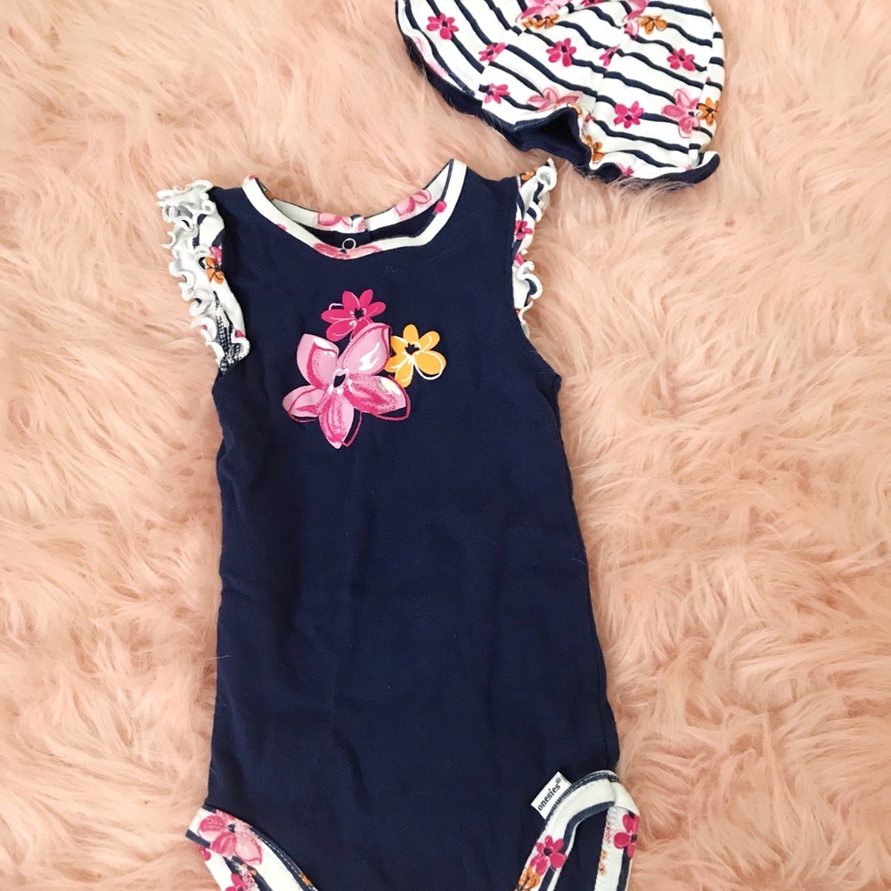 NWOT Floral Set